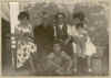  Año 1959/60 -  Angel y Rosario (panaderos) con sus hijas Teresa, María y nietos  